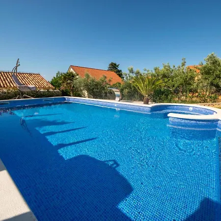 Apartment Villa Andjelka-3 By Interhome