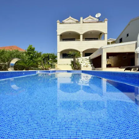 Apartment Villa Andjelka-3 By Interhome *